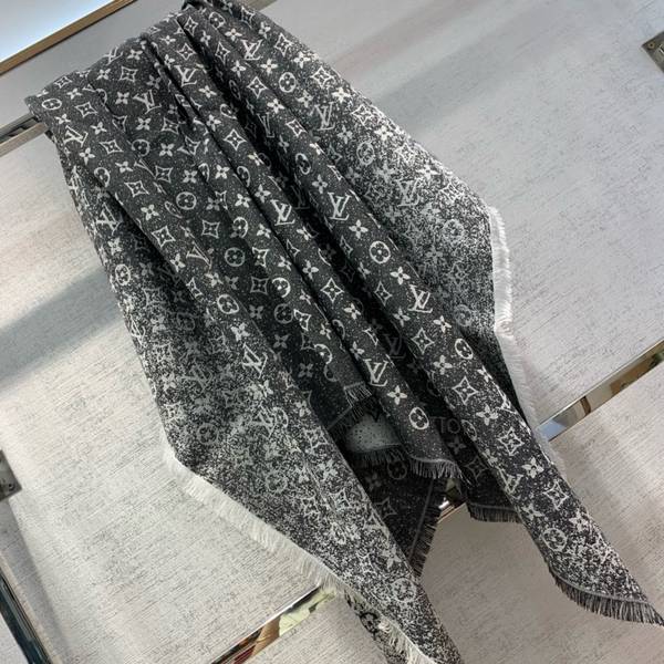 Louis Vuitton Scarf LVC00481